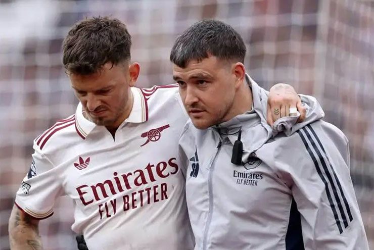 SAO Arsenal dính chấn thương nghiêm trọng, nỗi lo lớn khi đấu PSG