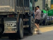 Hai mẹ con tử vong sau va chạm với xe tải