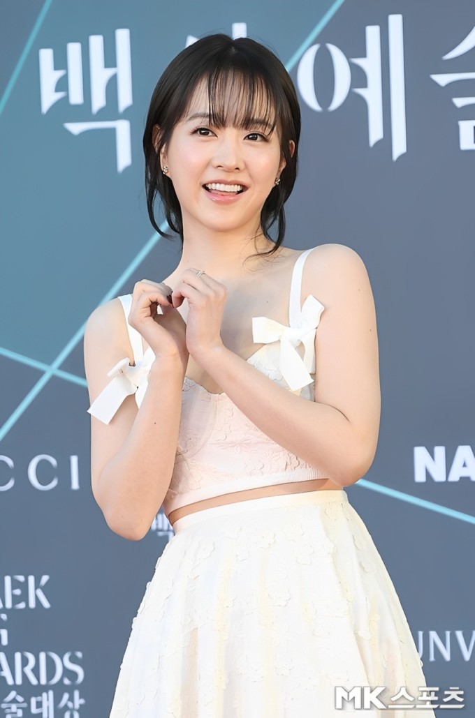 Park Bo Young khoe nhan sắc tươi tắn tại Lễ trao giải Baeksang Arts Awards 2026. Ảnh: MK