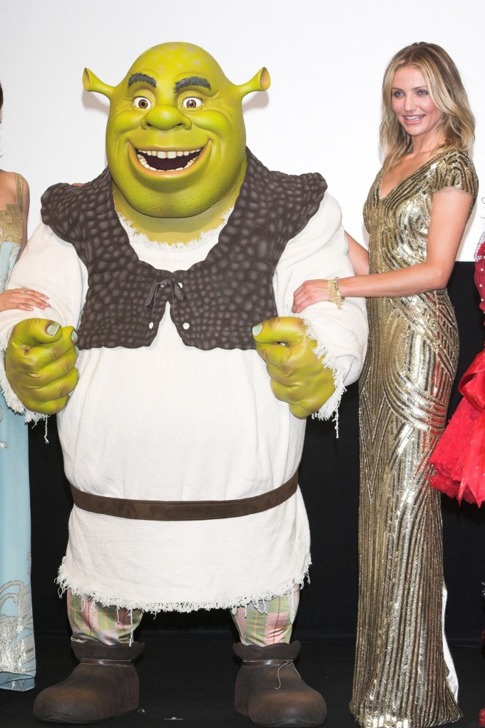 Cameron Diaz diện đầm Alexander McQueen tại lễ ra mắt phim năm 2007. Ảnh: Vogue