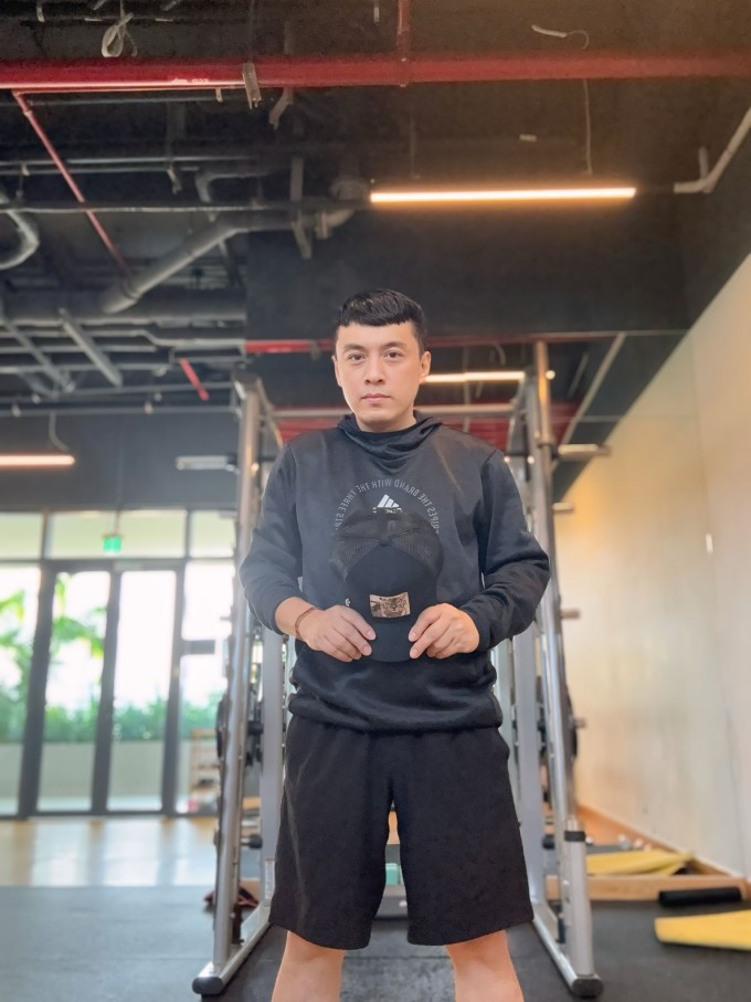 Lam Trường tiết lộ sau thời gian nghiêm túc và quyết tâm, anh giảm được 8 kg.