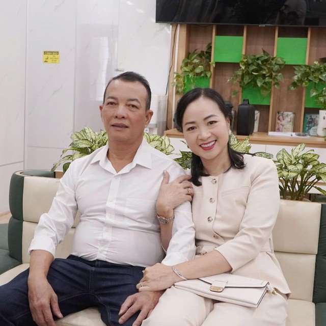 Điều ít biết về chồng doanh nhân của NSƯT Linh Huệ - Hậu ‘sida’ của ‘Gió qua miền tối sáng’ - 5