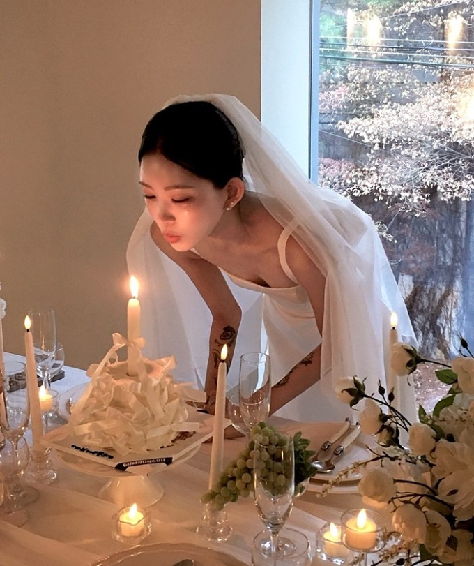 Choi Jun Hee trong tiệc chia tay đời độc thân, trước thềm đám cưới. Ảnh: Instagram