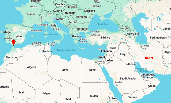 Vị trí Gibraltar (chấm đỏ) và Iran. Đồ họa: Google Maps