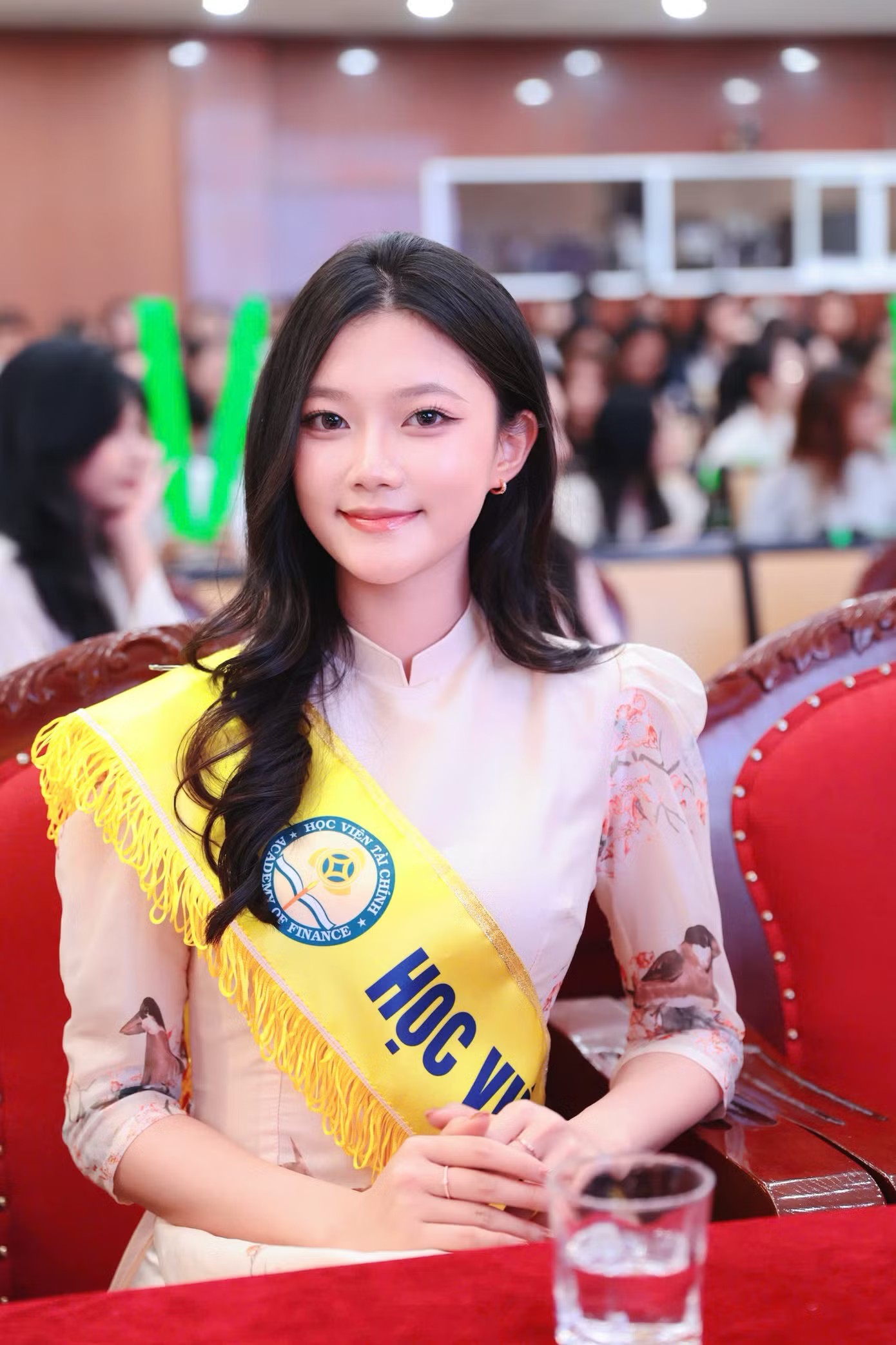 Cận nhan sắc nữ sinh muốn ghi danh ở Hoa hậu Việt Nam 2026 - 2
