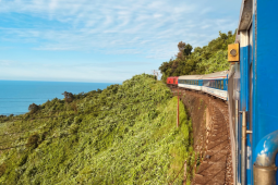 Vé máy bay tăng sốc mùa hè, hàng triệu người đổ xô đặt tàu hỏa: Rẻ hơn, đẹp hơn, chill hơn?
