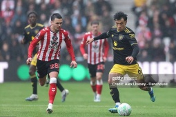 Tin mới nhất bóng đá tối 12/5: Lisandro Martinez có khả năng rời MU