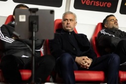 Đội Mourinho sắp mất vé Cúp C1, "Người đặc biệt" chốt thời điểm trả lời Real