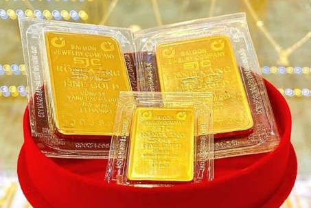 Giá vàng miếng SJC và vàng nhẫn quay đầu tăng vọt