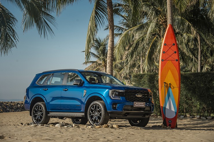 Giá xe Ford Everest niêm yết và lăn bánh tháng 5/2026 - 1