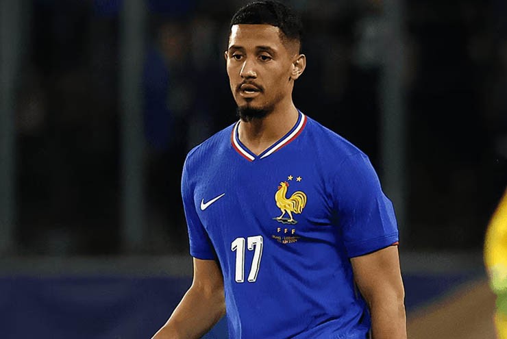 Saliba là chốt chặn đáng tin cậy nơi hàng thủ ĐT Pháp