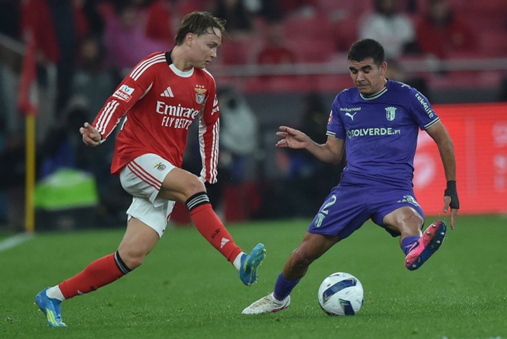 Benfica có trận đấu khó khăn