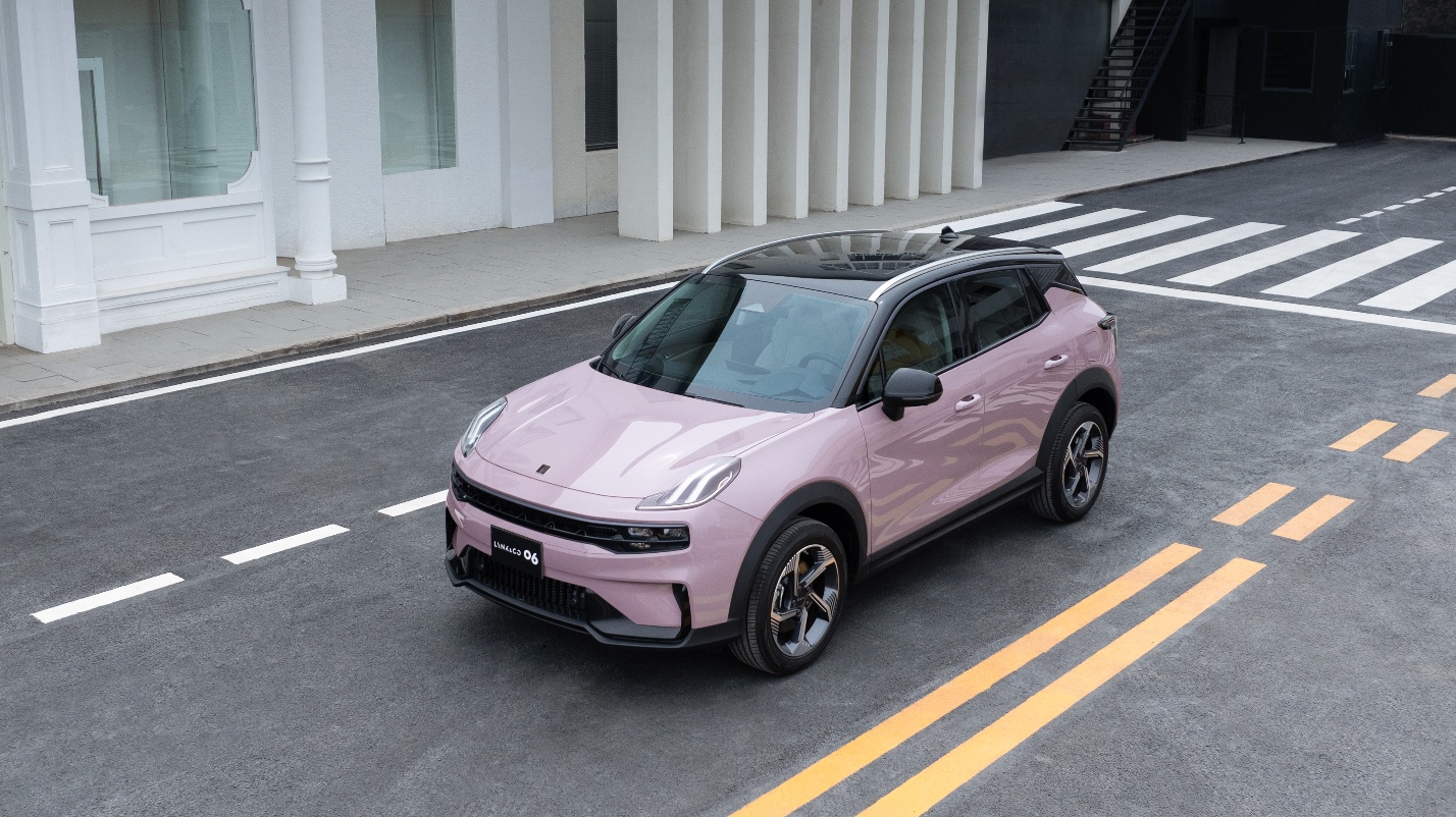 Lynk &amp; Co 06 là mẫu B-SUV đáp ứng hầu hết nhu cầu của người dùng