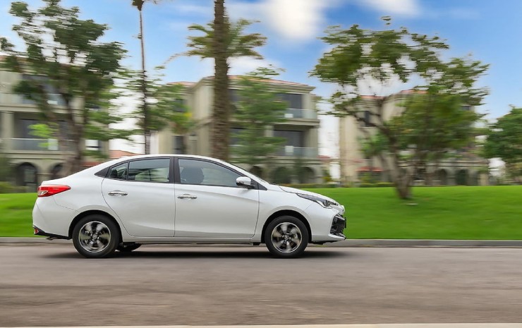 Tầm giá 400-500 triệu đồng, nên chọn Honda City RS hay Toyota Vios? - 11