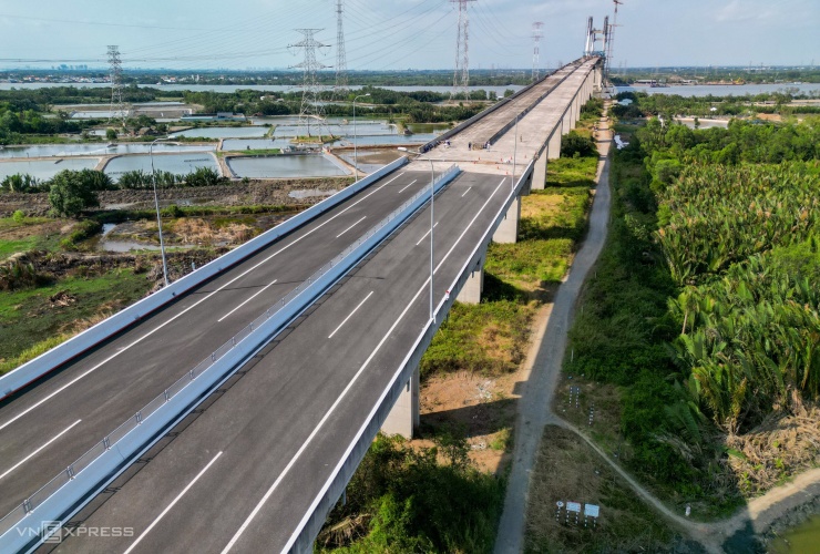 Hình dáng cầu dây văng cao nhất Việt Nam sắp hoàn thành - 10