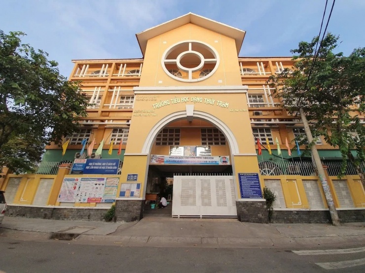 Trường Tiểu học Đặng Thùy Trâm - nơi xảy ra vụ việc.