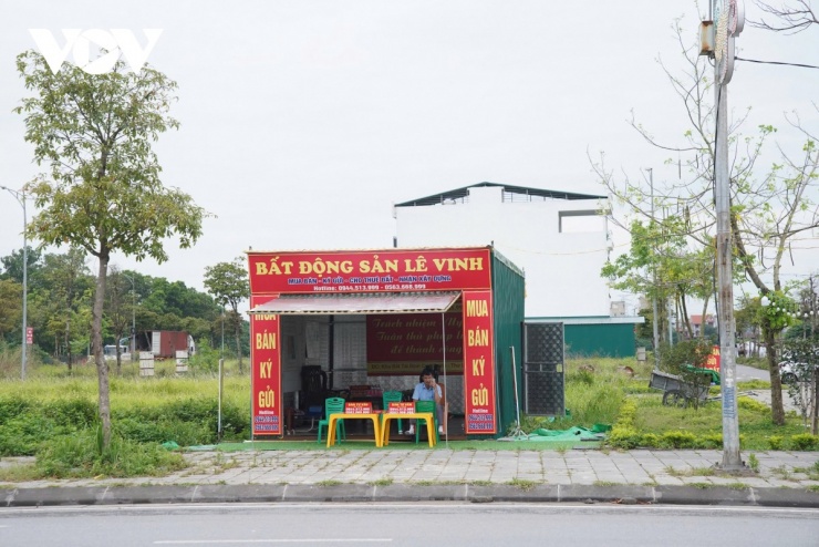Khu&nbsp;tái định cư xã Thư Lâm xuất hiện nhiều điểm môi giới đất