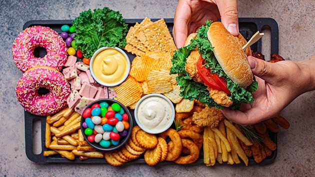 Người đàn ông 35 tuổi không rượu bia, không thuốc lá vẫn suy thận: Bác sĩ cảnh báo một kiểu ăn nhiều người Việt đang mắc phải, đặc biệt người trẻ tuổi - 3