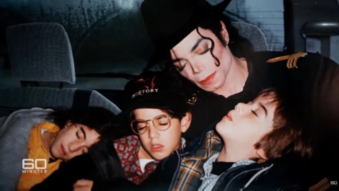 Michael Jackson bên 3 trong số 4 anh chị em nhà Casico ngày nhỏ. Ảnh: 60 Minutes Australia