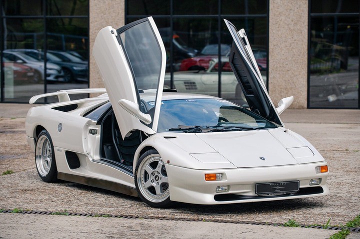 Lamborghini Diablo của Victoria’s Secret tái xuất sau 14 năm mất tích - 5