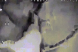 Ukraine công bố video drone 'chạm trán UFO'