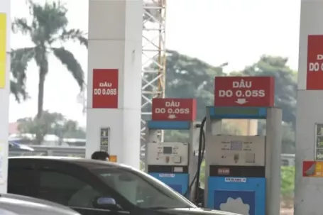 Bán xăng E10: Vì sao nhiều doanh nghiệp tư nhân còn dè dặt?