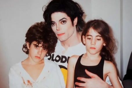 Anh em nhà Cascio tiết lộ cách Michael Jackson dụ dỗ, lạm dụng tình dục họ