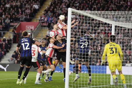 Video bóng đá Southampton - Middlesbrough: Quả tạt thành bàn, vỡ òa hiệp phụ (Playoff lên Ngoại hạng Anh)