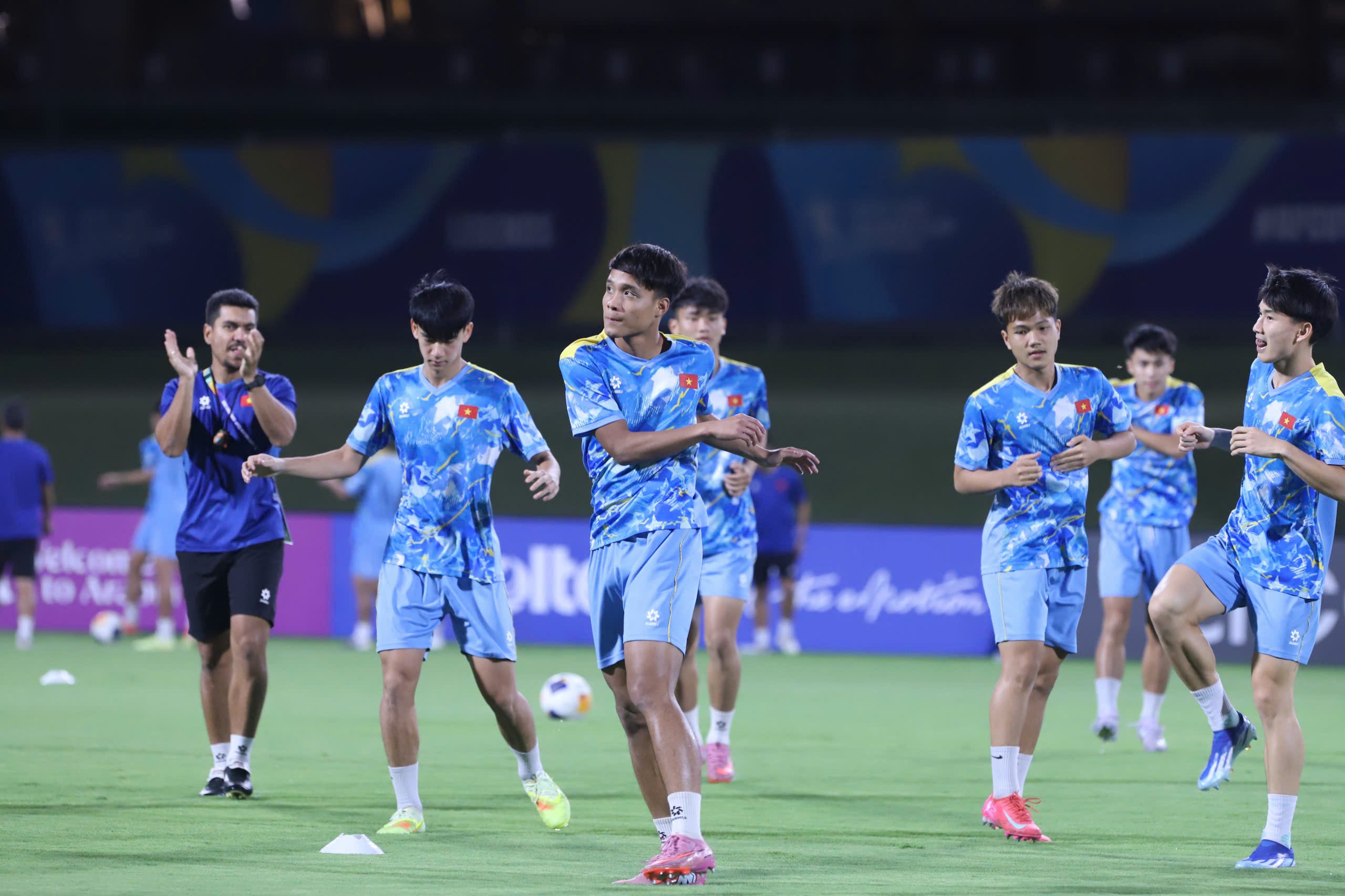Trực tiếp bóng đá U17 Việt Nam - U17 UAE: Bảo toàn chiến thắng (U17 châu Á) (Hết giờ) - 9