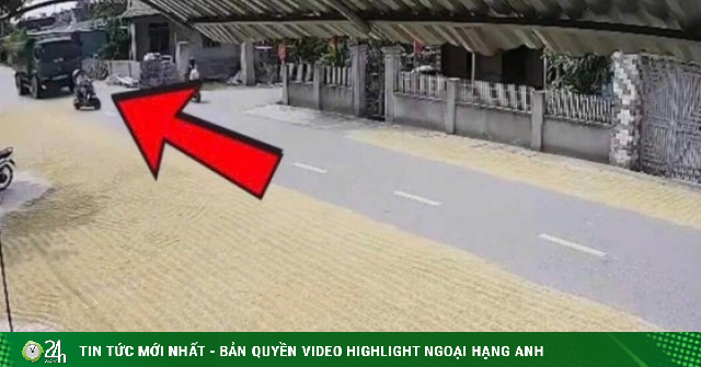 Tai nạn 2 mẹ con tử vong: Cục CSGT cảnh báo việc phơi thóc lúa trên đường