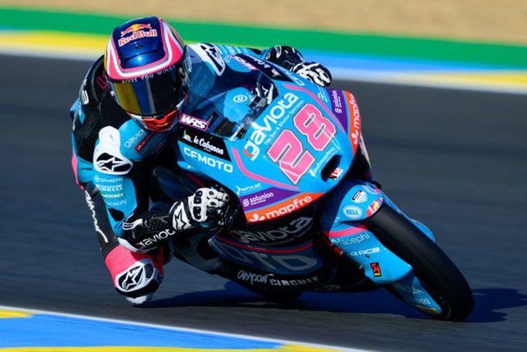 Quiles tiếp tục áp đảo Moto3 năm nay