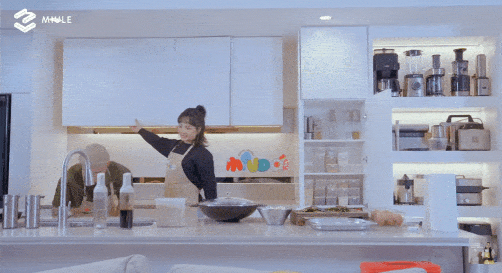 Trước khi bị bắt, Miu Lê sống trong căn hộ thế nào? - 7