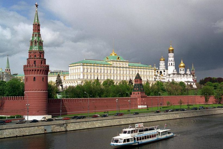 Điện Kremlin nhìn từ bên ngoài. Ảnh Pravda