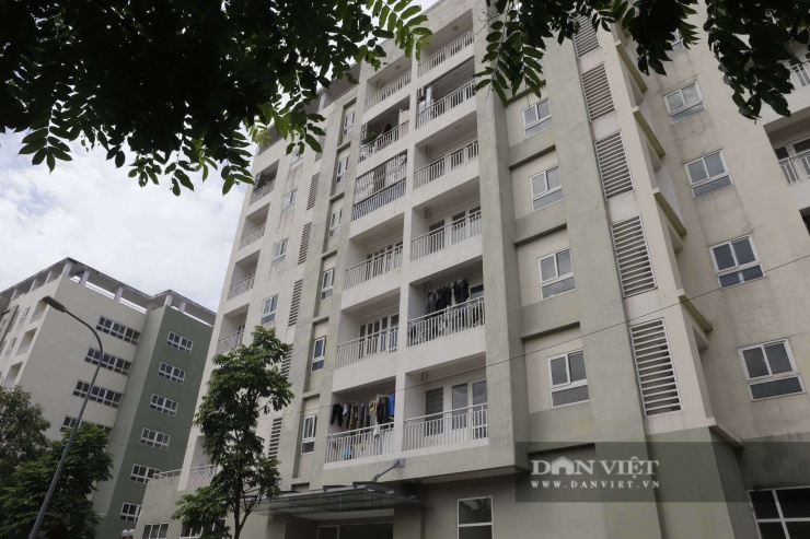 Khu tái định cư Thượng Thanh gồm 5 tòa chung cư từng hoàn thành nhiều năm trước, nay được chính quyền tập trung nâng cấp, chỉnh trang để đón người dân về an cư.