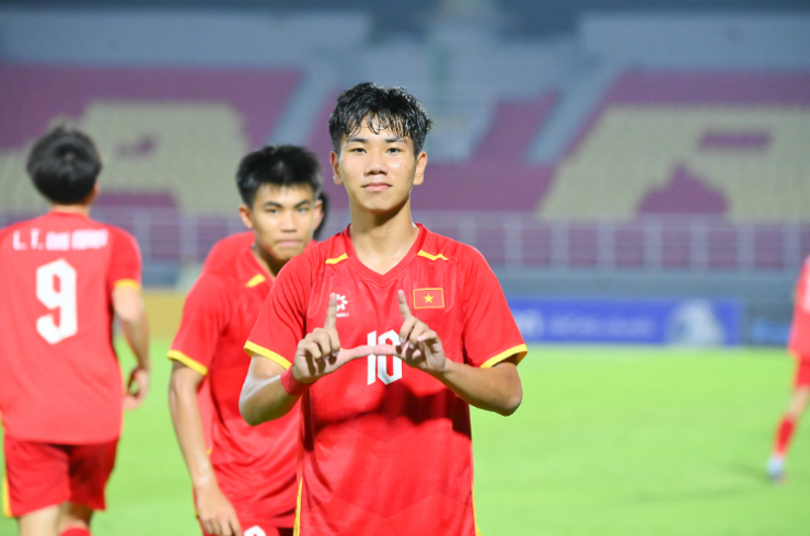 Chu Ngọc Nguyễn Lực có vai trò cực kỳ quan trọng trong lối chơi của U17 Việt Nam. Ảnh: VFF
