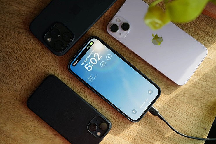 Nhiều người vẫn duy trì thói quen xấu khi sạc pin điện thoại.