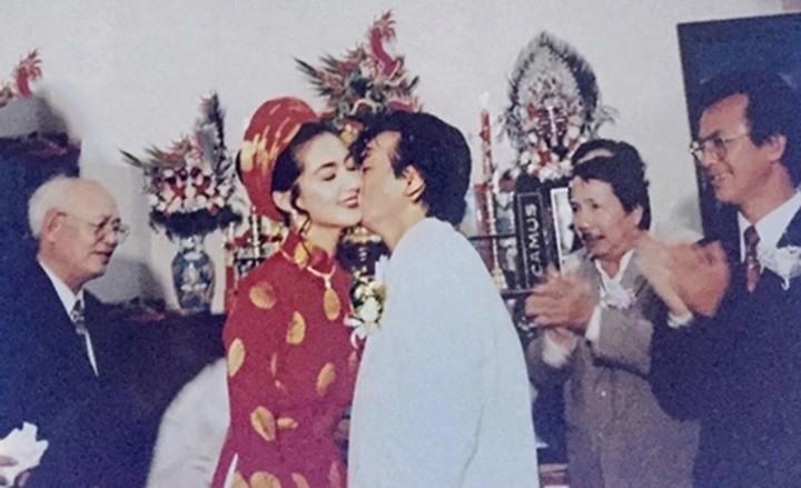 Khi ở đỉnh cao, người đẹp bất ngờ kết hôn với võ sư Nam Anh - chưởng môn Vịnh Xuân.