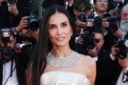 Demi Moore dẫn đầu top sao mặc đẹp