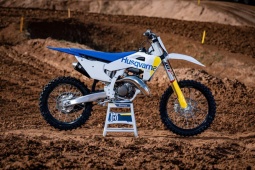 Loạt mô tô 2 thì mới khiến dân motocross đứng ngồi không yên