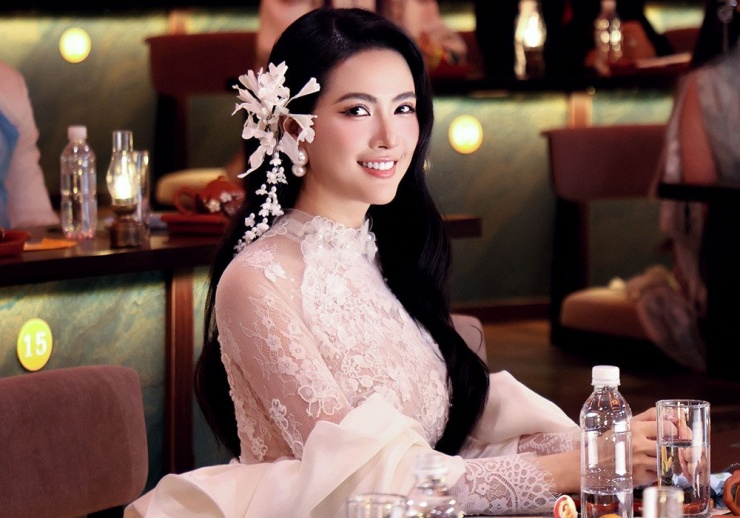 Hoa hậu Phan Thị Mơ được khen trẻ đẹp ở tuổi 36.&nbsp;