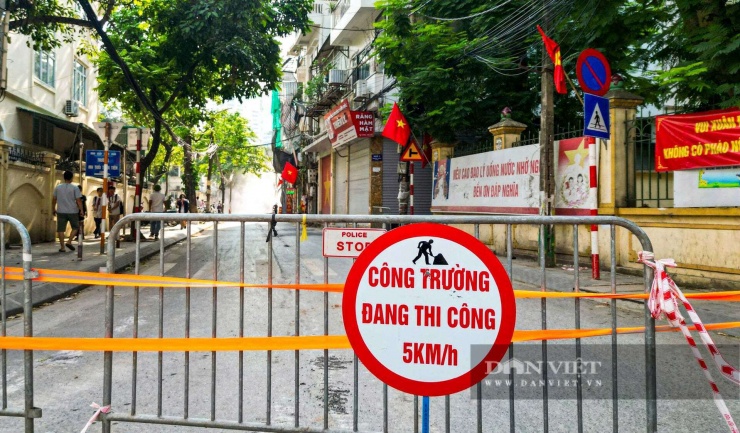 Lực lượng chức năng đang huy động tối đa nhân lực, phương tiện để hoàn thành mục tiêu bàn giao toàn bộ mặt bằng trước ngày 15/5.