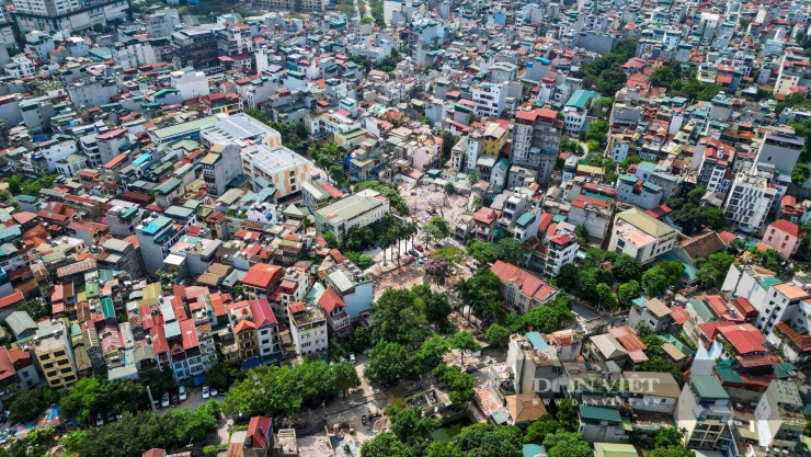 Tuyến đường Vành đai 2.5 đoạn qua phường Thanh Xuân dài gần 1 km, mặt cắt khoảng 50 m, với diện tích thu hồi hơn 39.000 m2. Tuyến đường đi qua khu dân cư đông đúc, liên quan tới 472 thửa đất và khoảng 700 hộ dân.