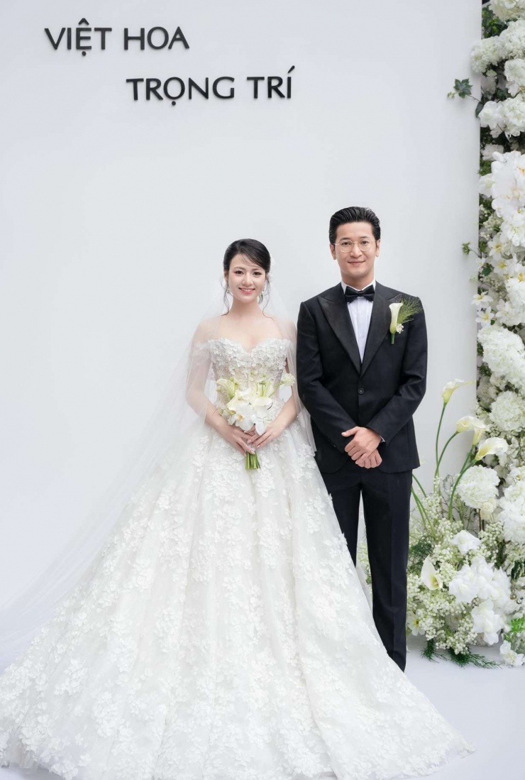 Việt Hoa và Trọng Trí trong lễ cưới. Ảnh: FBNV