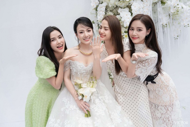 Dàn mỹ nhân phim giờ vàng VTV khoe sắc trong đám cưới Việt Hoa - 3