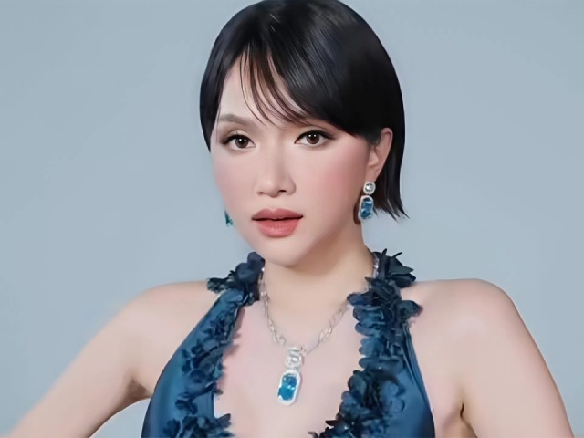 Hương Giang khoe thành tích dày đặc trong video 'chào sân' Miss Grand