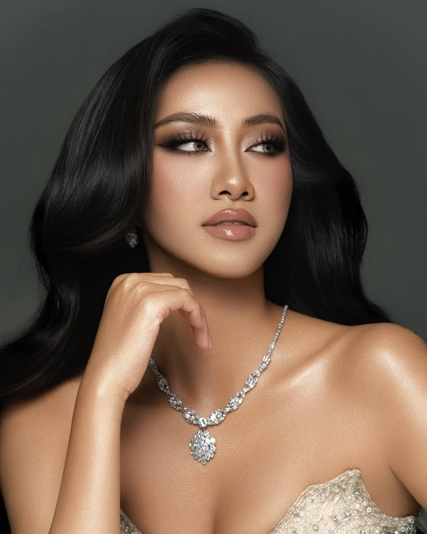 Bản thân Hà Trúc Linh cho biết cô cũng đang thử nghiệm để làm mới bản thân.
