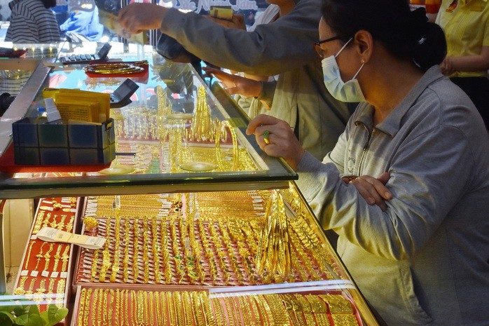 Giá vàng hôm nay suy yếu