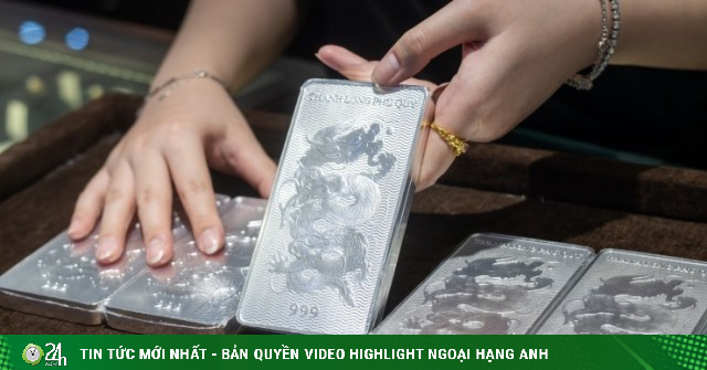 Giá bạc hôm nay 15/5: Người mua bạc khấp khởi vui mừng vì giá giảm 5 triệu đồng/kg so với ngày hôm qua