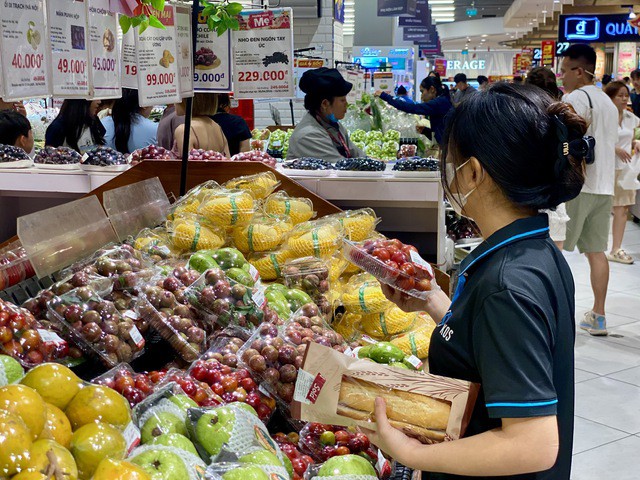 Mận hậu đang bắt đầu vào mùa có giá bán tương đối thấp.