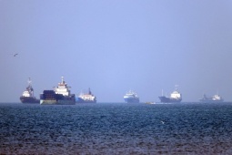 Iran cho 'hàng chục tàu Trung Quốc' đi qua eo biển Hormuz